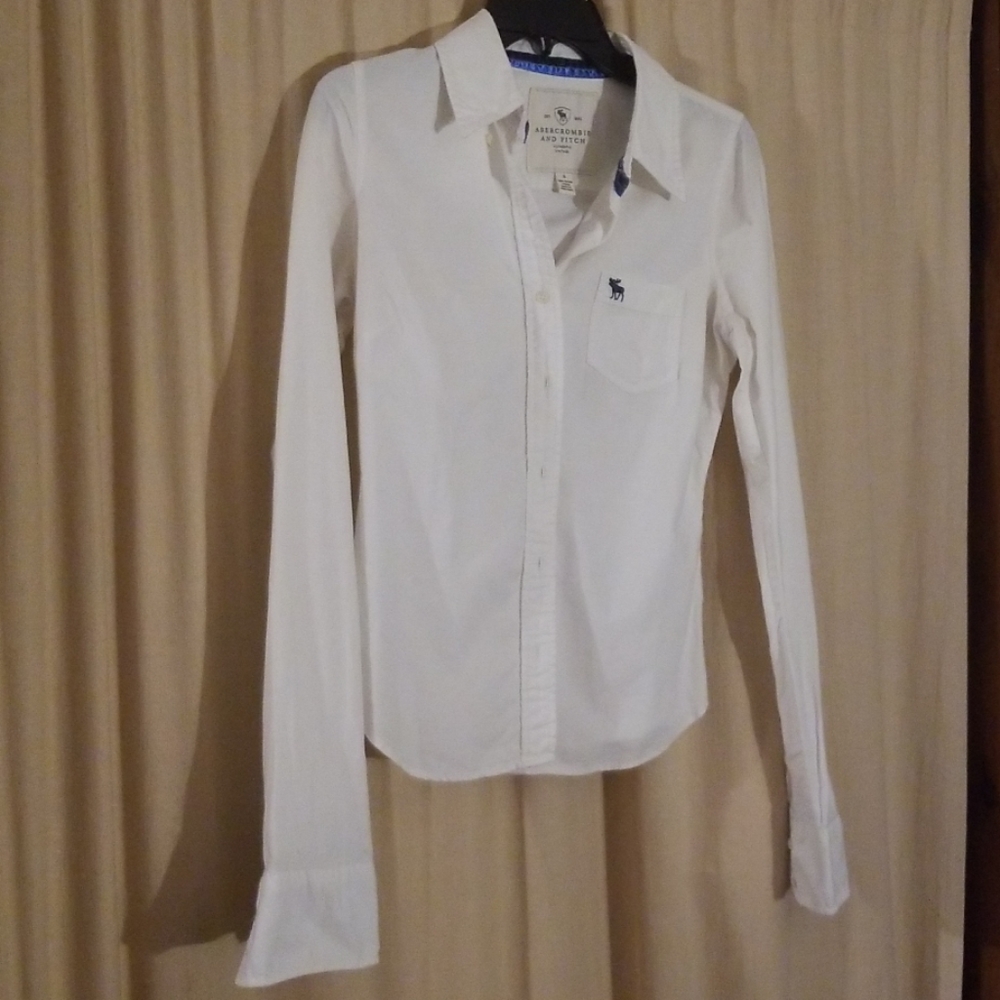 ABERCROMBIE AND FITCH CLASS BUTTON DOWN SHIRT